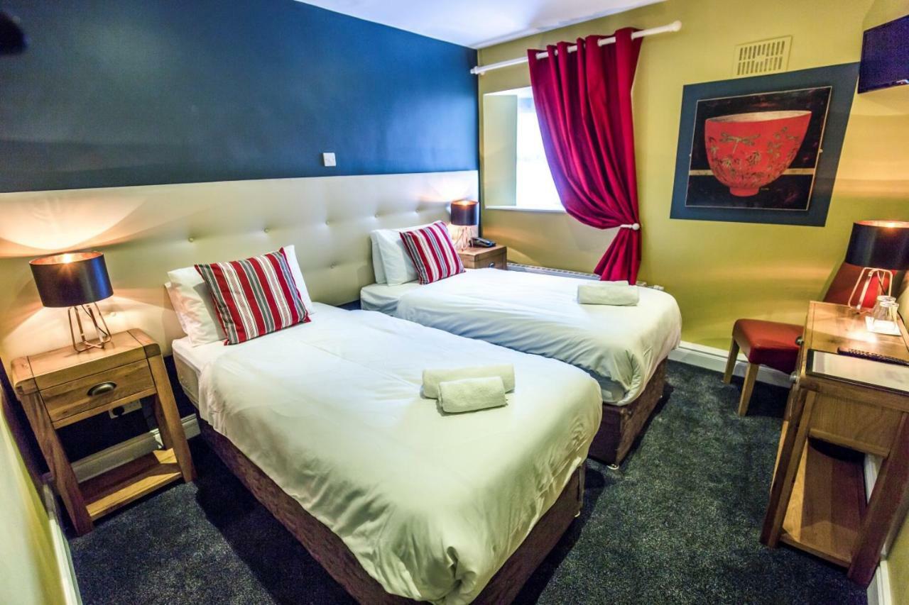 Mc Kevitts Village Hotel カーリングフォード エクステリア 写真