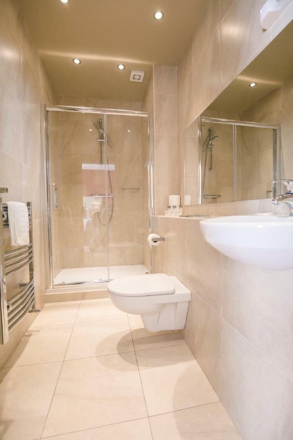 Mc Kevitts Village Hotel カーリングフォード エクステリア 写真